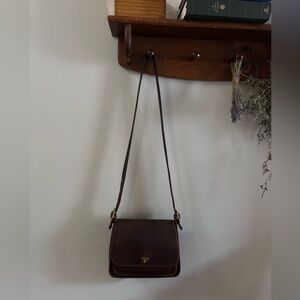 Vintage Legacy Coach Rambler - 9061 Mahogany